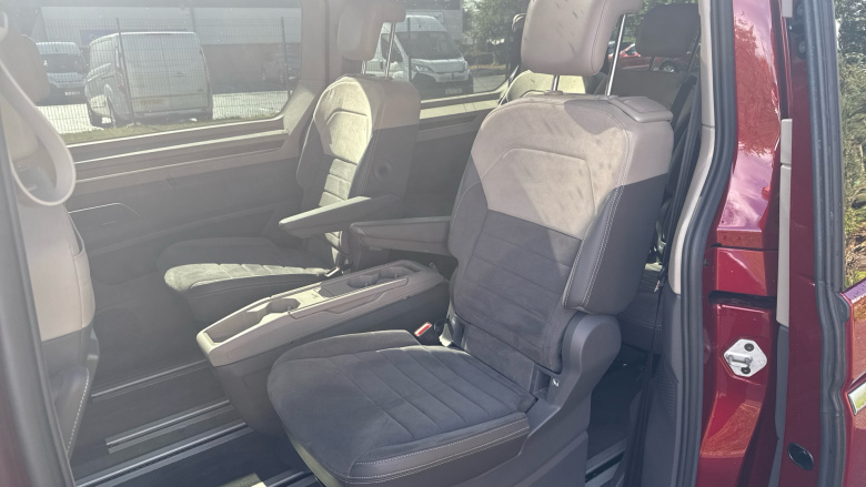 Volkswagen Multivan 2.0 TSI Style 5dr LWB DSG Petrol Estate